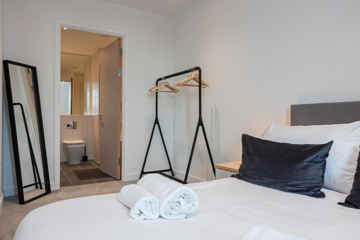 Spacious 2 Bed Apartment In Central Manchester Exterior photo